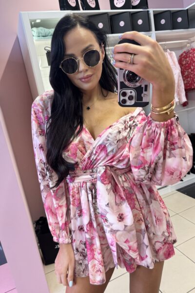 Kombinezon satynowy La Milla pudrowy róż w kwiaty