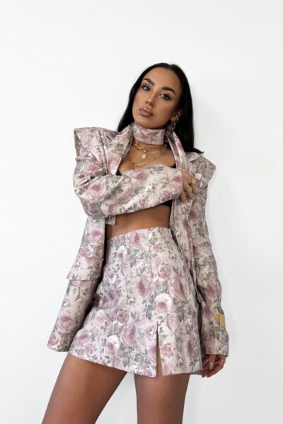 Spódnico-spodenki pudrowe w róże i Marynarka La Milla Wigilia pudrowa w róże