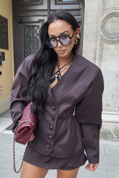 Marynarka La Milla taliowana czekoladowo-śliwkowa i Spódnico-spodenki La Milla tulipanki czekoladowo-śliwkowe