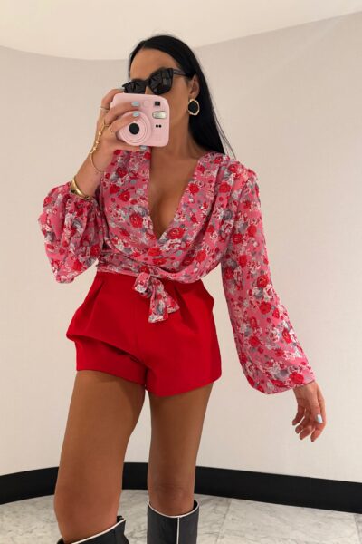 Bluzka kopertowa w kwiaty La Milla