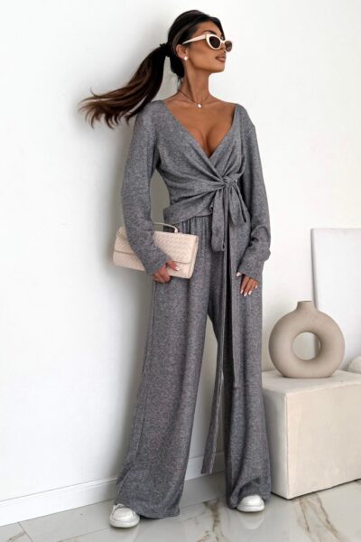 Komplet dzianinowy dwuczęściowy z wiązaniem szary