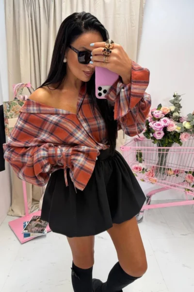 Koszula La Milla w kratę z wiązaniem na mankietach ceglasta